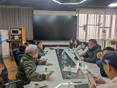 Diskussion über das Projekt „Smart Parking Payment System“ der philippinischen Kirche